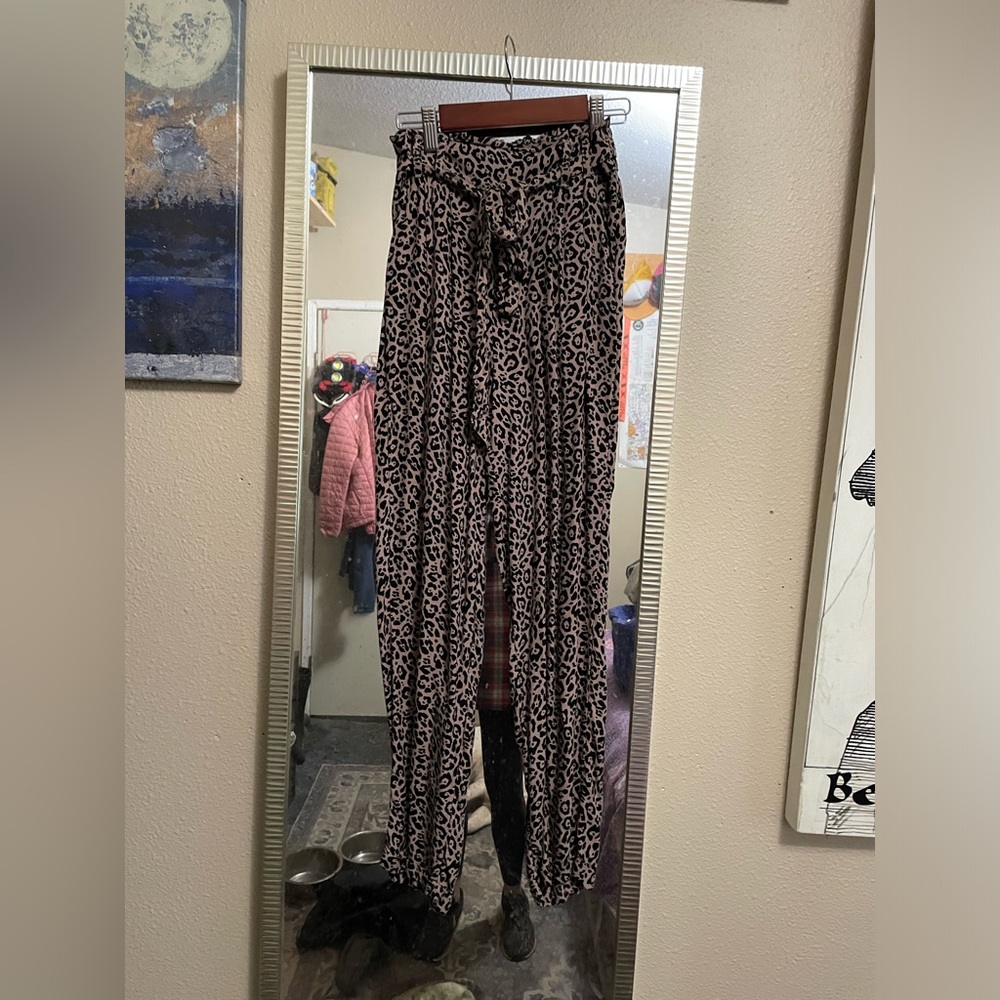 American Eagle cheetah jogger pant